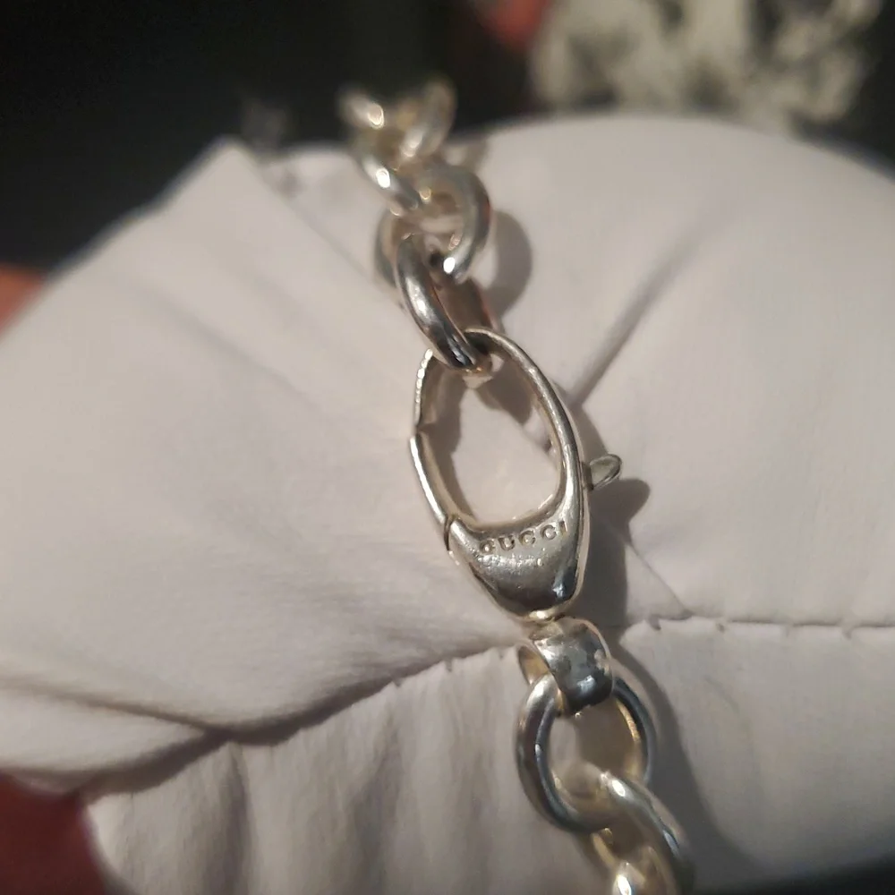 Gucci Heart Bracelet - Picture 5 of 12